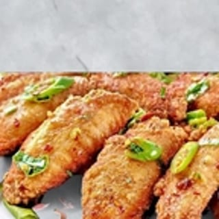 Salt & Pepper Chicken Wing (8) 椒盐鸡翅